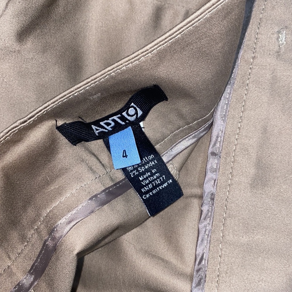🌵APT. 9 Pencil Skirt in a tan/ light brown shade! - Picture 8 of 9